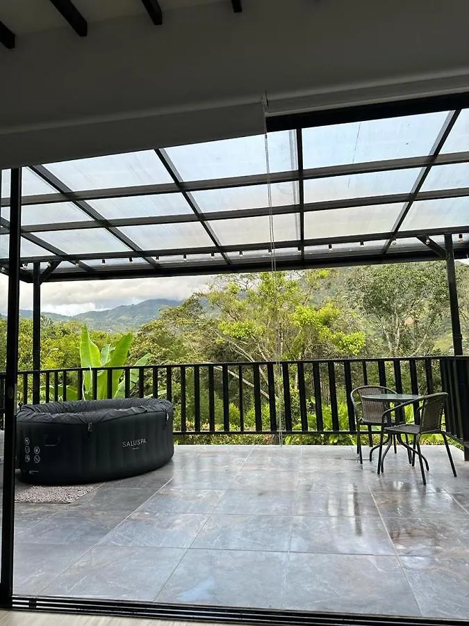 הוילה מדיין Glamping La Montanita 0*,  קולומביה
